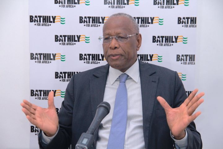 Processus électoral : le Pr Abdoulaye Bathily corrige, encore, la loi sur le parrainage de Macky Sall