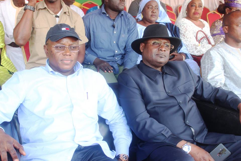 Baye Ciss (Droit) avec le Matar Ba ministre des Sports (Gauche)