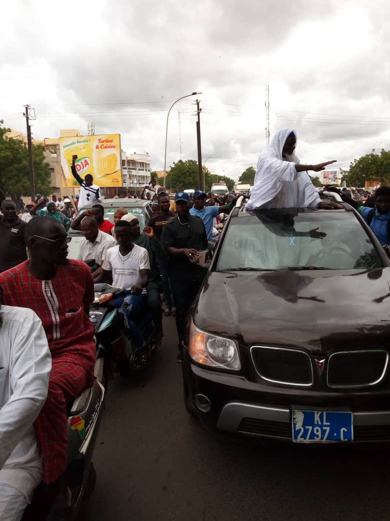 Kaolack : regarder l'arrivée d'imam Alioune Badara Ndao en images