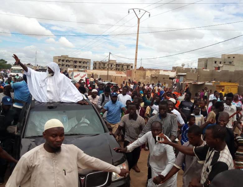 Kaolack : regarder l'arrivée d'imam Alioune Badara Ndao en images