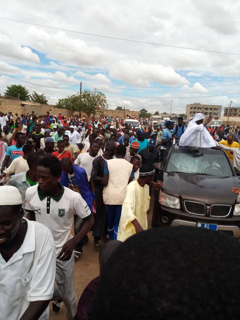 Kaolack : regarder l'arrivée d'imam Alioune Badara Ndao en images