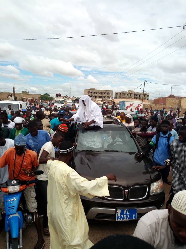 Kaolack : regarder l'arrivée d'imam Alioune Badara Ndao en images