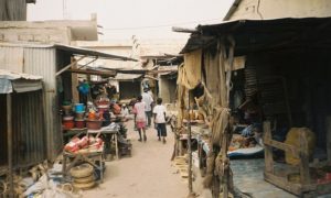 Marché Zinc de Kaolack : au coeur des ruines de la bombe de l'anarchie organisationnelle [Reportage]