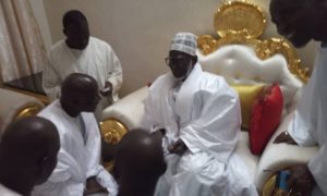 À Touba, Idrissa Seck assure : "Nous sommes au courant des souffrances des Sénégalais. Nous savons aussi leur impatience de nous savoir les défendre"