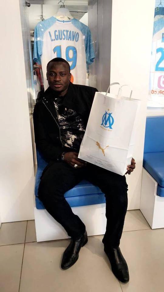 Mercato insolite : le jeune leader politique Ousmane Noel Dieng "signe" à l'Olympique de Marseille