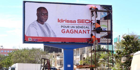 Panneau Publicitaire campagne affiche élection Idrissa Seck