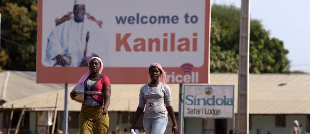 Un portait de Jammeh dans son village de Kanilai Gambie Gambia