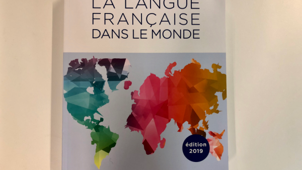 Couverture du livre «La langue française dans le monde».