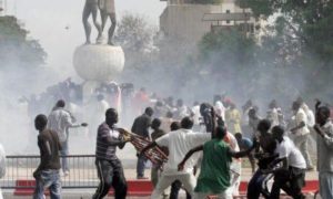 Projet de révisions constitutionnelles : Fds, Y’en à marre et France Dégage appellent à faire barrage au projet de Macky Sall