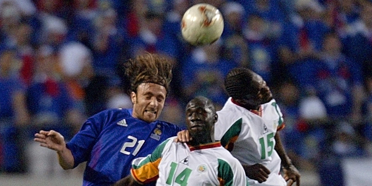 Souvenir : revivez en images la belle victoire des Lions sur les Bleus lors de Mondial 2002