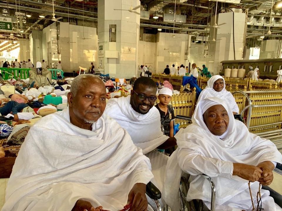 Photos : Serigne Baba Lamine Niass et sa soeur Seyda Mariama Niass à la Mecque