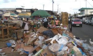 Kaolack : le marché central inondé par les ordures