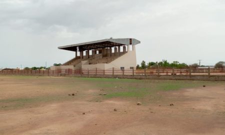 Livraison du stade municipal de Koungheul : les jeunes en ont marre d’attendre et le font savoir au maire