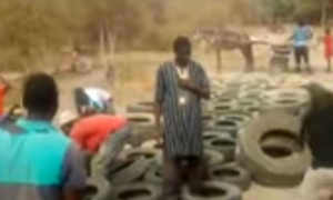 Kaolack : un pont en pneus construit pour désenclaver Dabane et environs !
