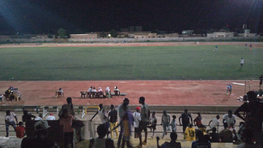 Défaut d’éclairage au stade Lamine Gueye : les Kaolackois s’offusquent et dénoncent le laxisme des autorités