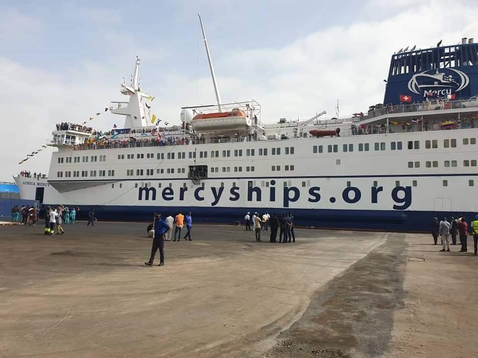 à Dakar : le bateau hôpital de Mercy Ships démarre ses activités