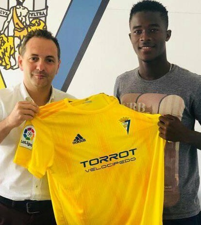 Officiel : le jeune joueur de Ndangane Fc, Arona Diawara s'engage avec Cadiz Cf