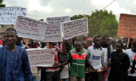 Lour Escale : les jeunes du MADCLE manifestent pour réclamer leur part du Sénégal Émergent