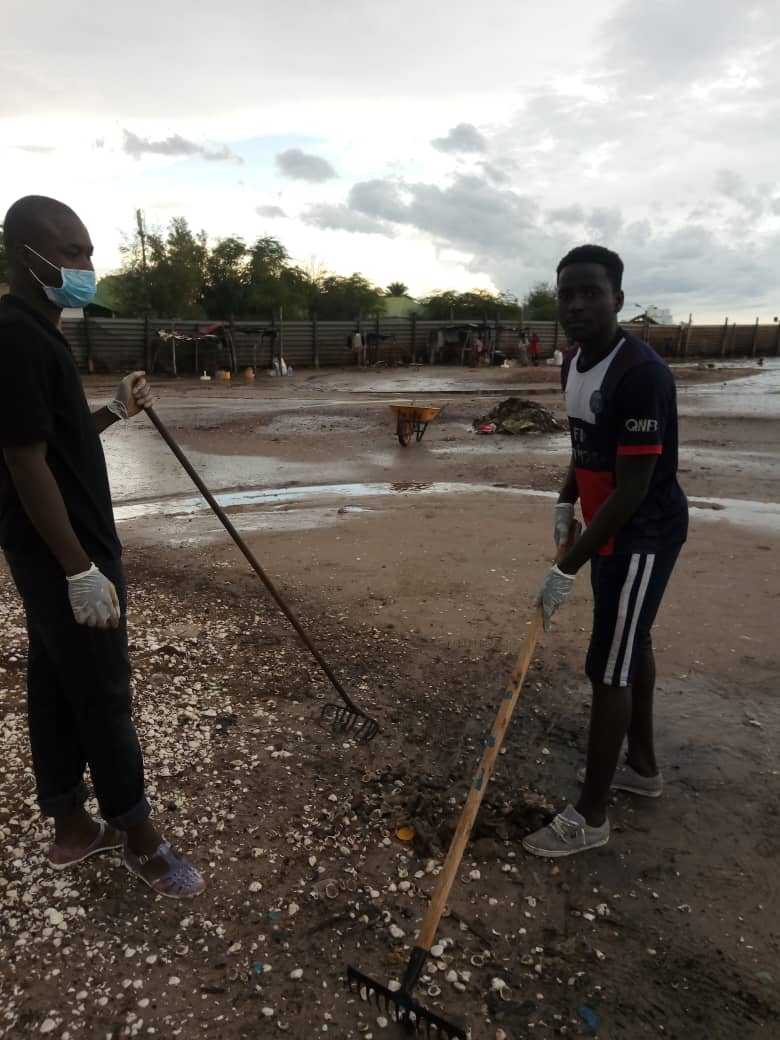 Action citoyenne : Brakizup et Dastler Mbedd nettoient et changent le visage de la plage du Relais à Kaolack