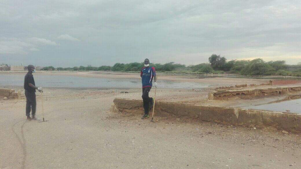 Action citoyenne : Brakizup et Dastler Mbedd nettoient et changent le visage de la plage du Relais à Kaolack