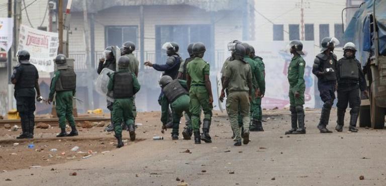 Tensions politiques en Guinée : commerces fermés pour la journée de manifestations, rassemblements dispersés