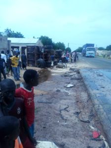 (Images) Keur Mbouki Kaffrine : un violent accident fait 5 blessés dont 1 grave