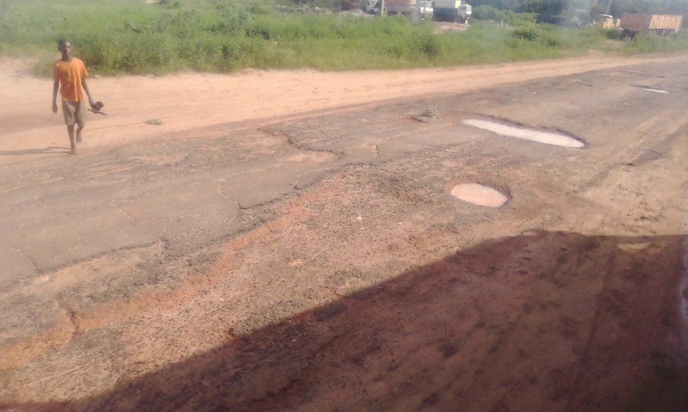 Kaolack : regardez le mauvais état de la route Mbadakhoune-Kahone