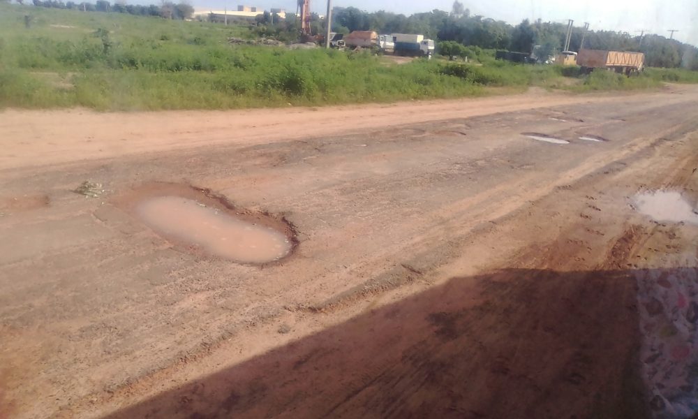 Kaolack : regardez le mauvais état de la route Mbadakhoune-Kahone