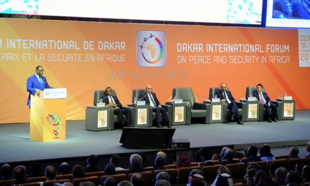 Macky Sall prenant la parole au forum de dakar 2019