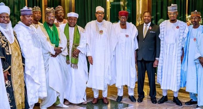 Muhammadu Buhari recevant Baba Lamine Niass au Nigéria