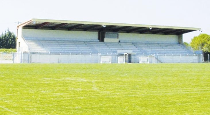 Guinguinéo : les jeunes dénoncent l’arrêt des travaux du stade municipal