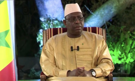 Question sur le 3e mandat: Macky Sall se fâche, coupe le journaliste et répond