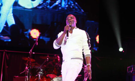 "Arrêtez de chercher un disque": le conseil d’Akon aux jeunes musiciens