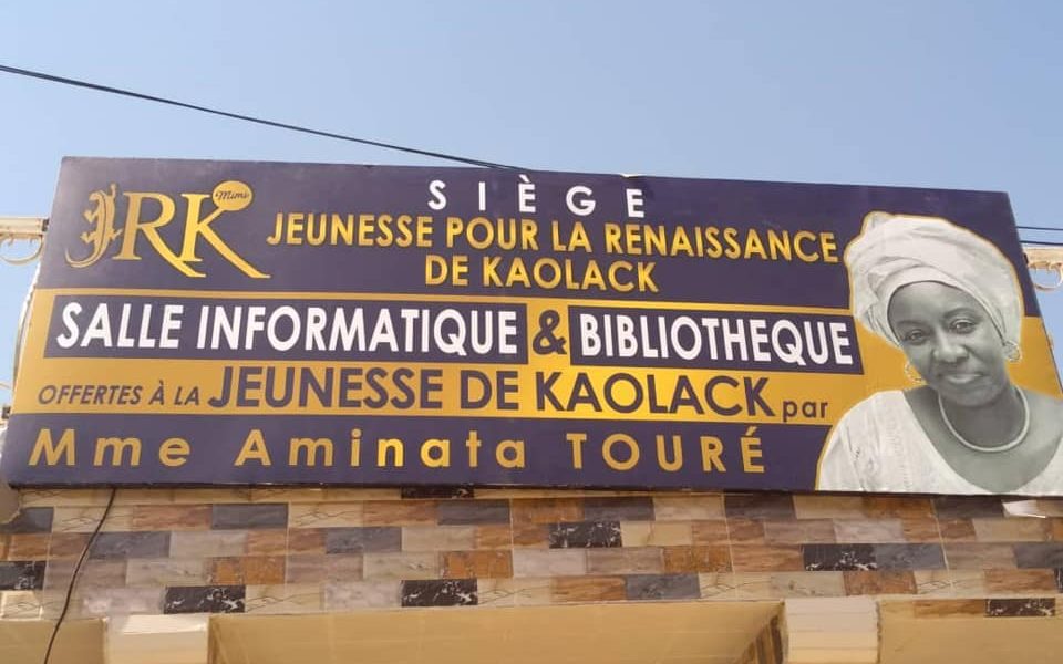 salle informatique et d'une bibliothèque offert par Aminata Touré