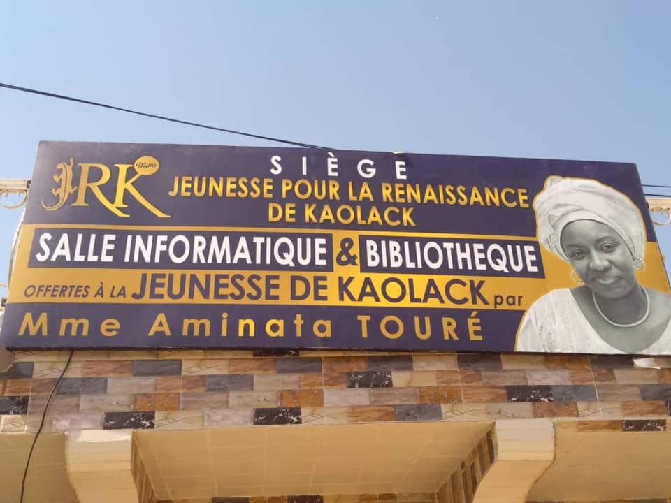 salle informatique et d'une bibliothèque offert par Aminata Touré