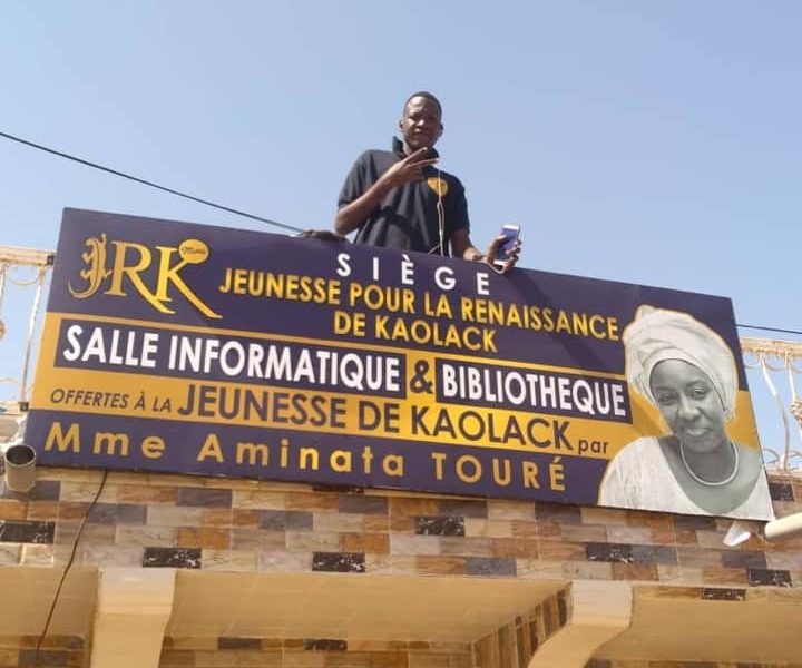 Kaolack: ouverture d'une salle informatique et d'une bibliothèque offertes par Aminata Touré