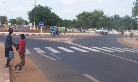 Rond point route rue Kaffrine