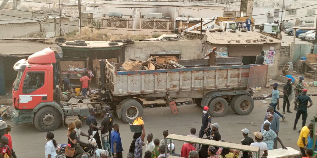 Kaolack : les images de l'opération de désencombrement organisée par le préfet