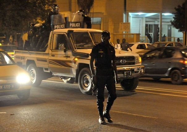 Police sénégalaise nuit