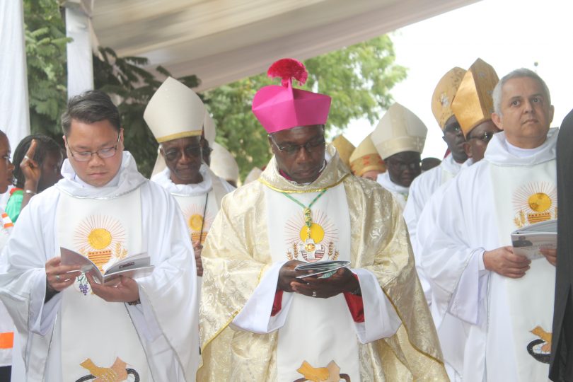 église kaolack Mgr Martin TINE