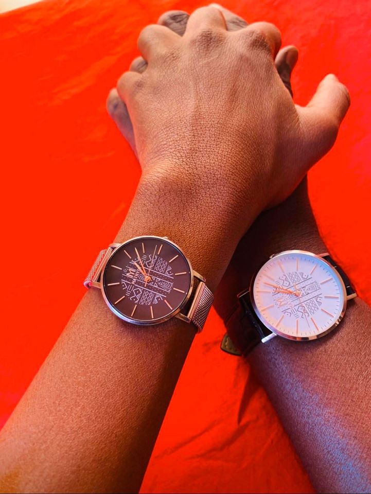 Sénégal: un jeune couple fabrique des montres au design africain