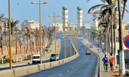 Mosquée-omarienne-sur-la-Corniche-ouest-de-Dakar