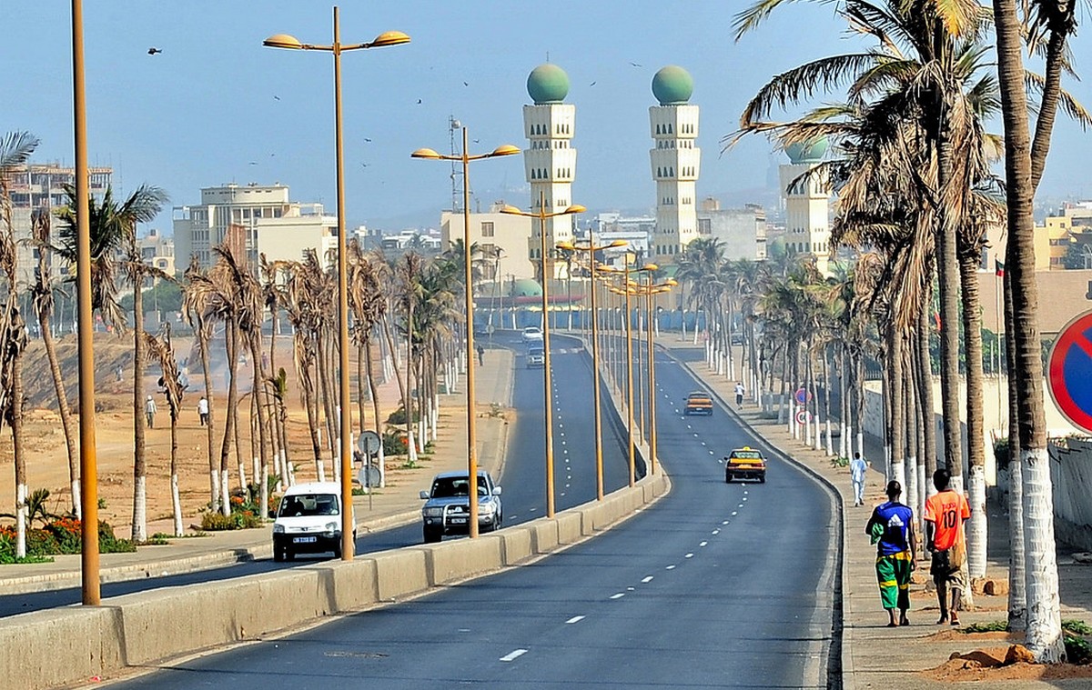 Mosquée-omarienne-sur-la-Corniche-ouest-de-Dakar