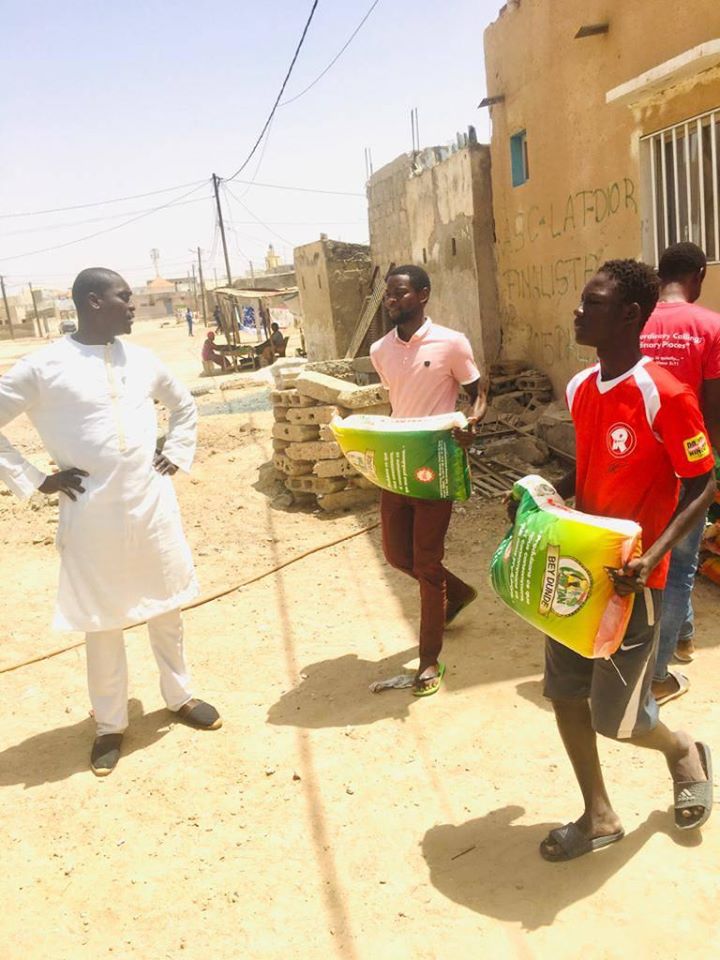 Covid-19 : Baye Dia de Andd Defar Kaolack distribue des denrées alimentaires aux populations du Saloum