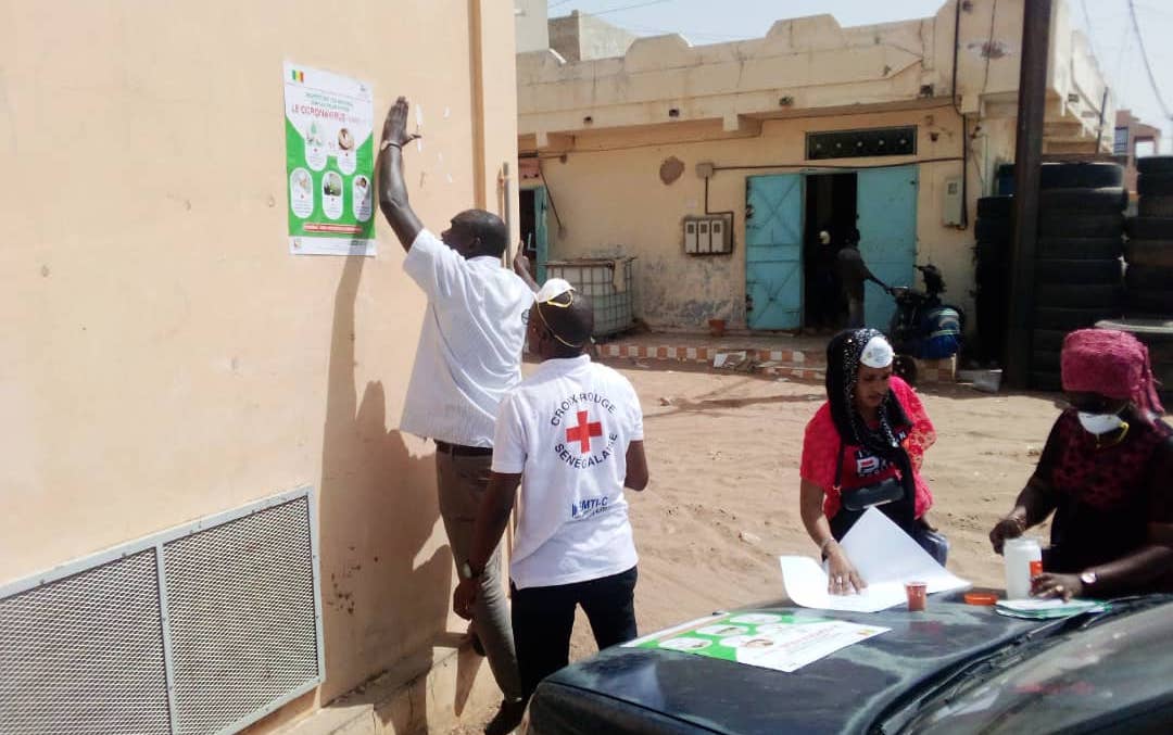 Coronavirus Campagne d'affichage des mesures préventives contre le Covid-19 à Touba