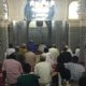 Des fidèles musulmans à la grande mosquée de Medina Baye Niass à Kaolack