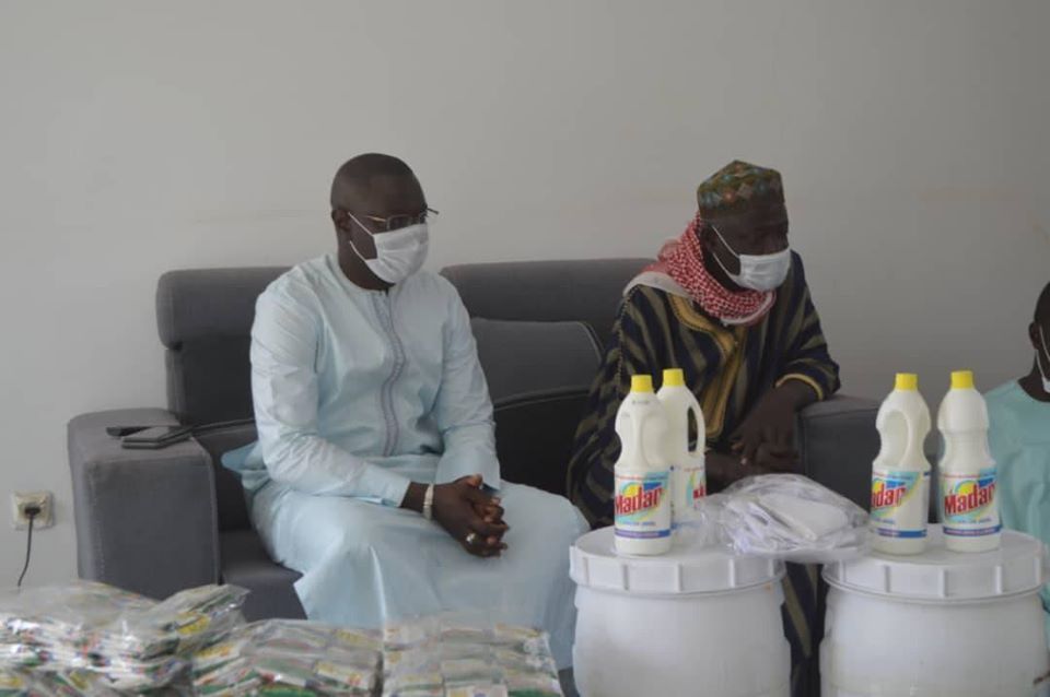 Coronavirus à Kaolack : Mbaye Ngom fait un don aux Imams de Touba-Ndorong