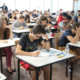 des élèves passent le Baccalauréat en France