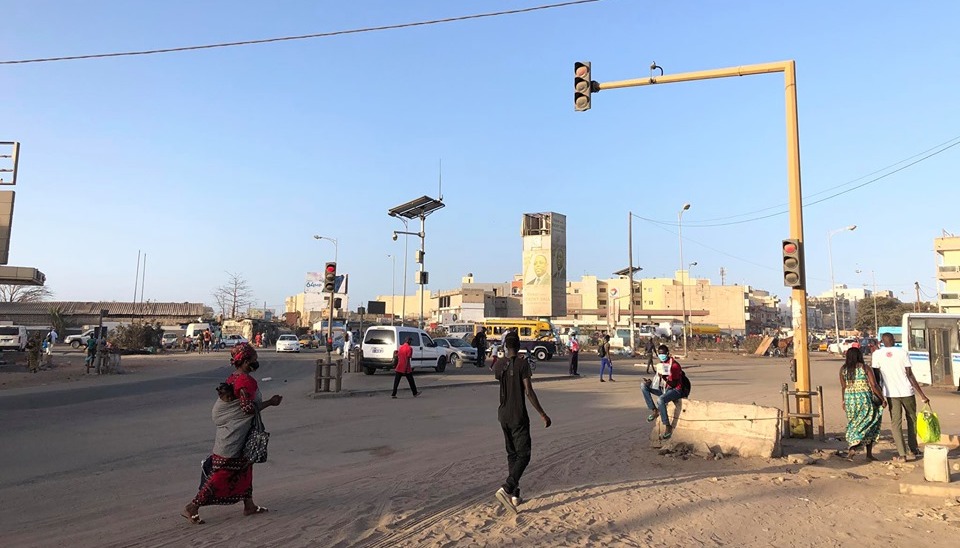 Le Rond Point Case Bi à Dakar