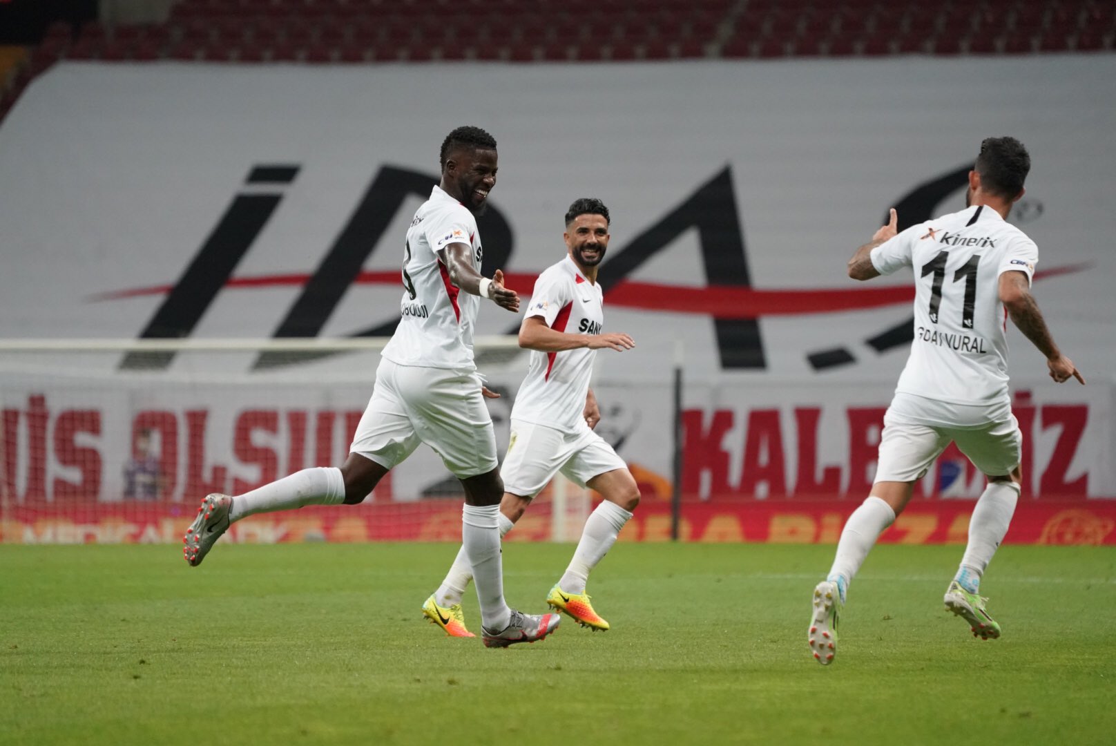 Superlig Turque : Papy Djilobodji s’illustre face à Galatasaray